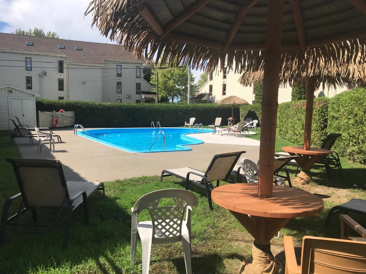 Magog Waterfront Condo Екстериор снимка