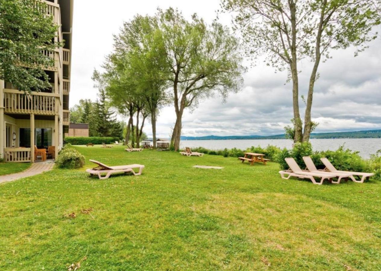 Magog Waterfront Condo Екстериор снимка